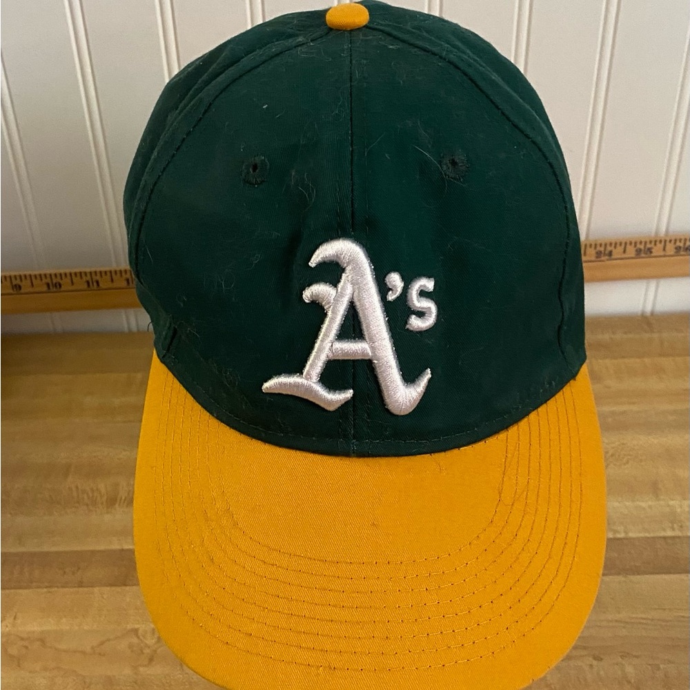 “Oakland A’s Hat/Cap. Men’s Adjustable One Size Fits Most. Green/Yellow.
